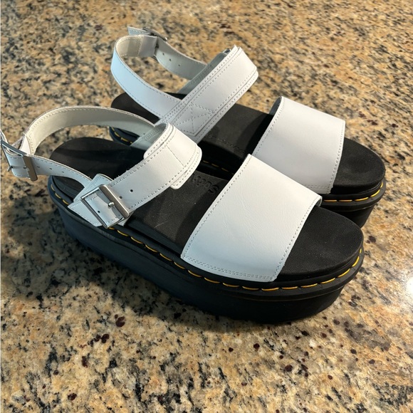 NWOT Dr. Martens Women's Voss Quad Platform Sandals White Size 11 Shoes - Picture 2 of 8